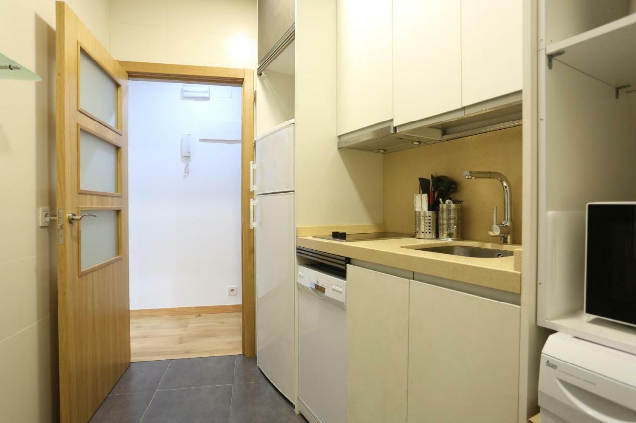 Atocha Art Apartment มาดริด ภายนอก รูปภาพ
