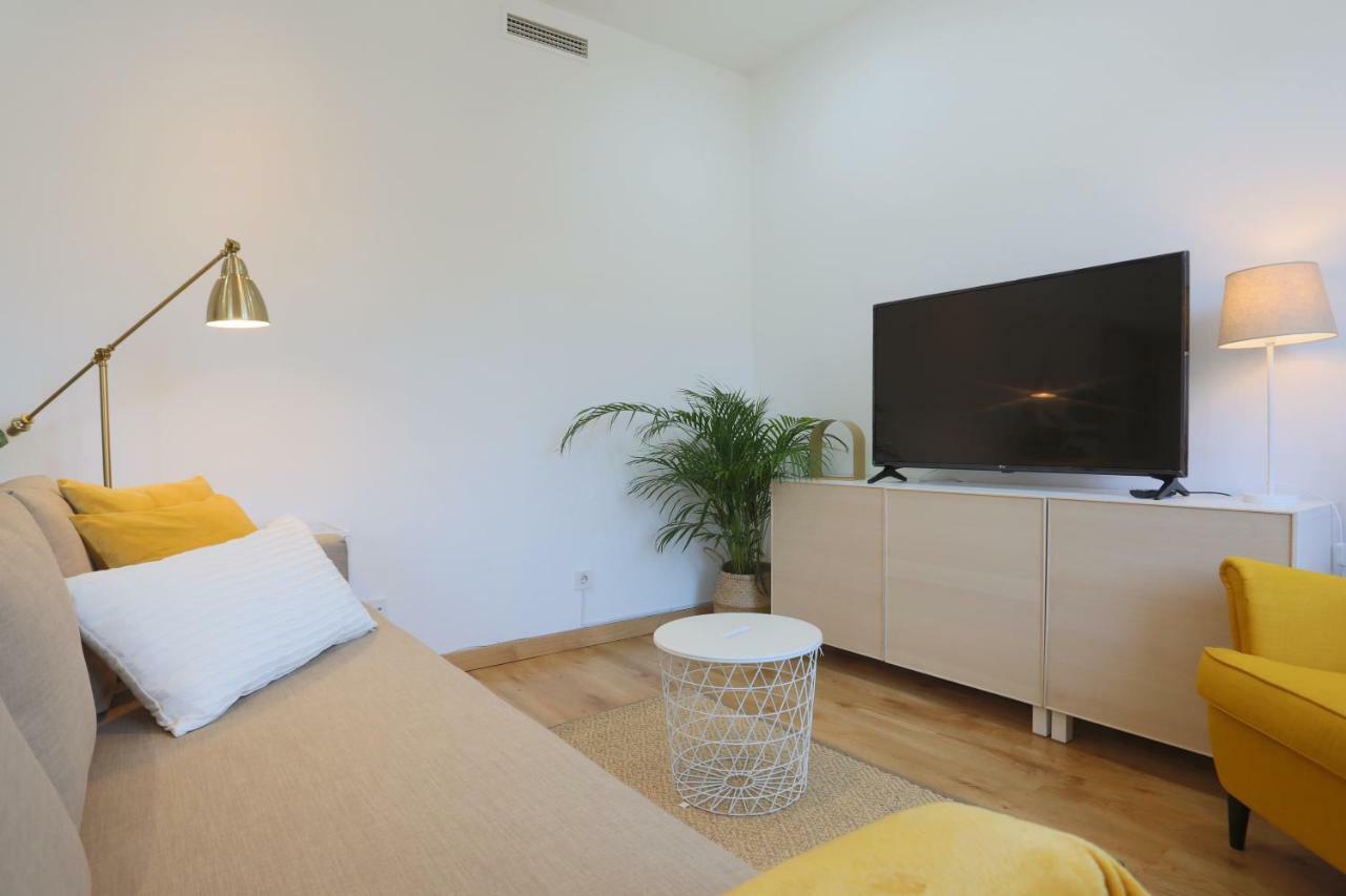 Atocha Art Apartment มาดริด ภายนอก รูปภาพ