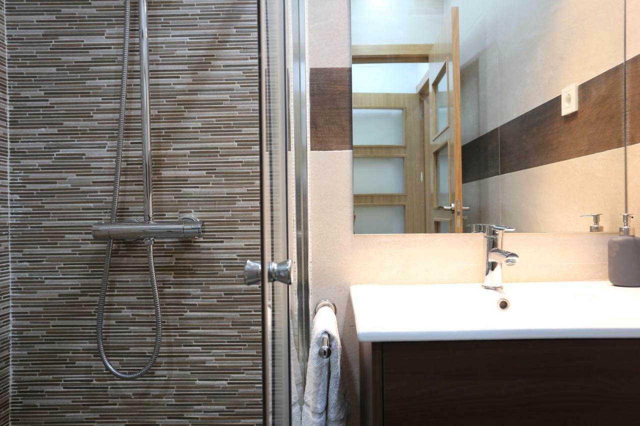 Atocha Art Apartment มาดริด ภายนอก รูปภาพ